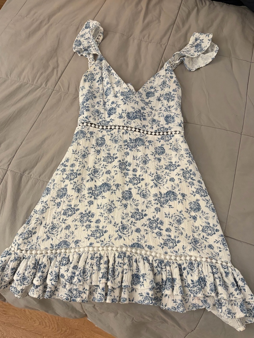 MINKPINK White Mini Dress with Blue Floral Print